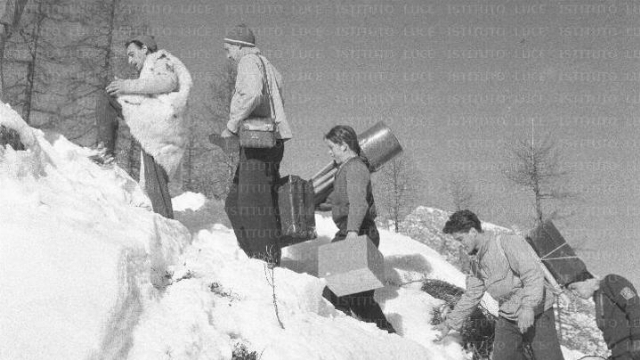 Video La fiaccola olimpica verso Cortina